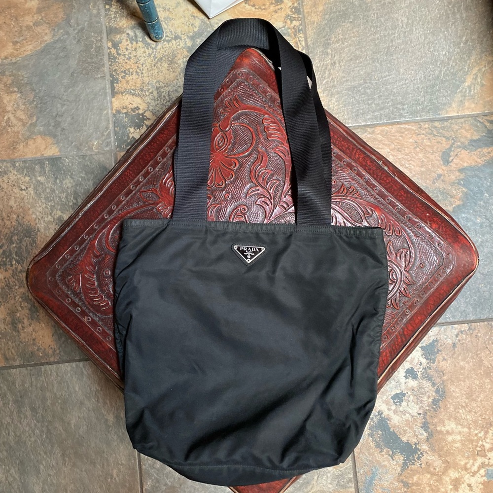 Prada vintage 90’s nylon shoulder bag